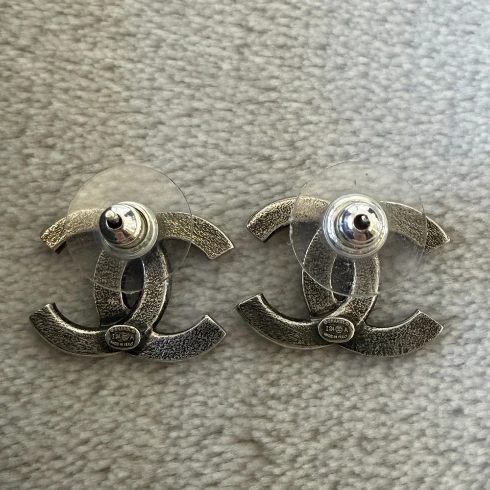 CHANEL Silver & Crystal CC Earrings - Picture 5 of 9